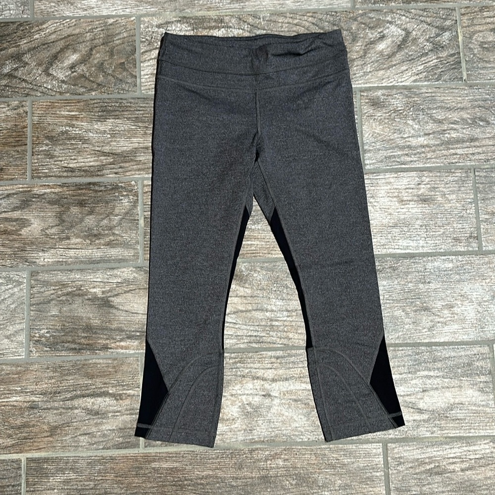 Lululemon Capris, Size 6